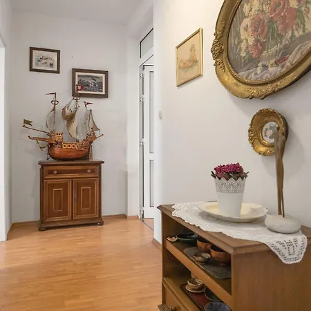 Apartment Jano Rakalj